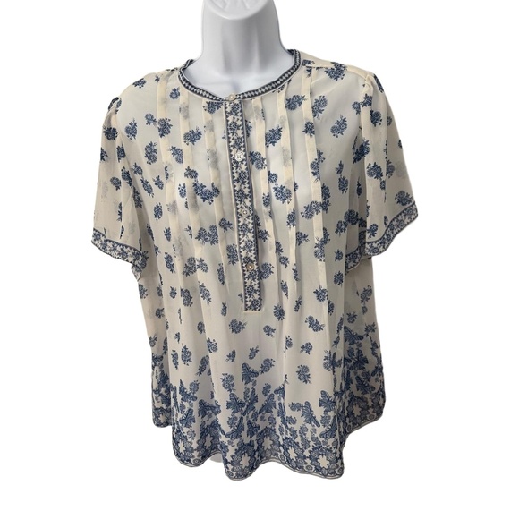 Max Studio Bohemian Blouse Embroidered Short Sleeve Blue & White Medium - Picture 2 of 8